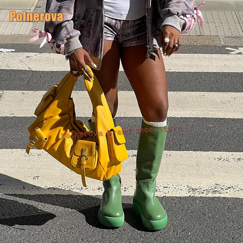 Street Fashion Trend 2025 - รองเท้าบูทแฟชั่นผู้หญิงสุดเซ็กซี่ สไตล์หน้าหนาว สีเขียว แบบส้นตึกสูงถึงเข่า ปี 2025