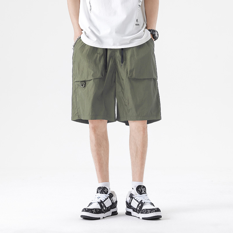 Street Fashion Trend 2025 - กางเกงขาสั้นผู้ชาย 2025 ฤดูร้อนแฟชั่นเรียบง่ายอินเทรนด์ Youth Street Cargo